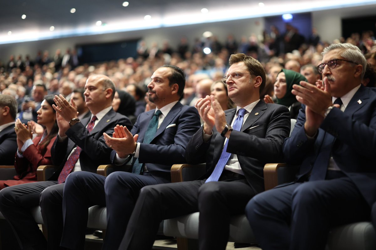 zorlu77's tweet photo. Genel Başkanımız ve Cumhurbaşkanımız Sayın Recep Tayyip Erdoğan’ın teşrifleriyle Yasama Yılı Açılış Toplantımıza katıldık.

“Herkesin bir planı, bir senaryosu varsa emin olunuz ki bizim de bir harekat planımız, bizim de bir takvimiz var. Sabır ve kararlılıkla bu planı adım adım hamle hamle hayata geçireceğiz. İdari ve siyasi olarak gerekeni yapacağımızdan kimse kuşku duymasın.” @RTErdogan