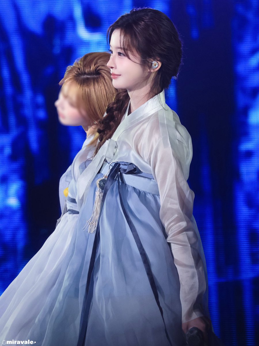mirayoon126's tweet photo. 261006

#설윤 #SULLYOON 
#엔믹스 #NMIXX https://t.co/6XglMALDdB