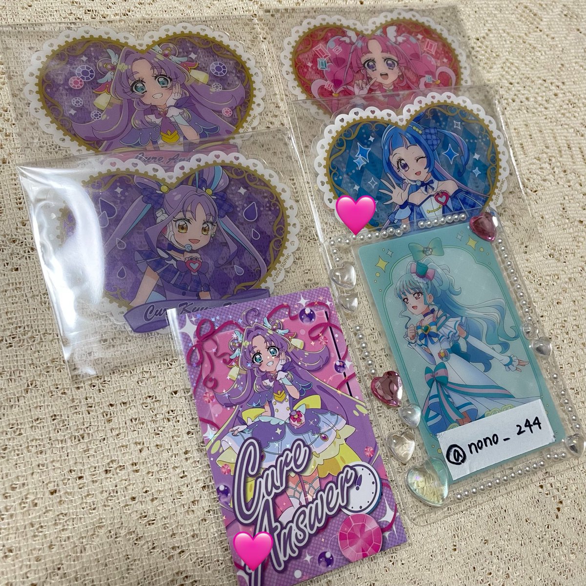 nono__244's tweet photo. 【交換】名探偵プリキュア たんプリ クリアカード カード 映画 タワレコカフェ
譲 クリカ：アンサー ミスティック キュンキュン ウインク(ホロ)
トレカ：アンサー(ホロ)

求
同種 ニャミー リリアン
（トレカのみ リリアン>ニャミー）
郵送希望です。
ご縁がありましたらよろしくお願いいたします🙇🏻‍♀️ https://t.co/d4W8aQMZU9
