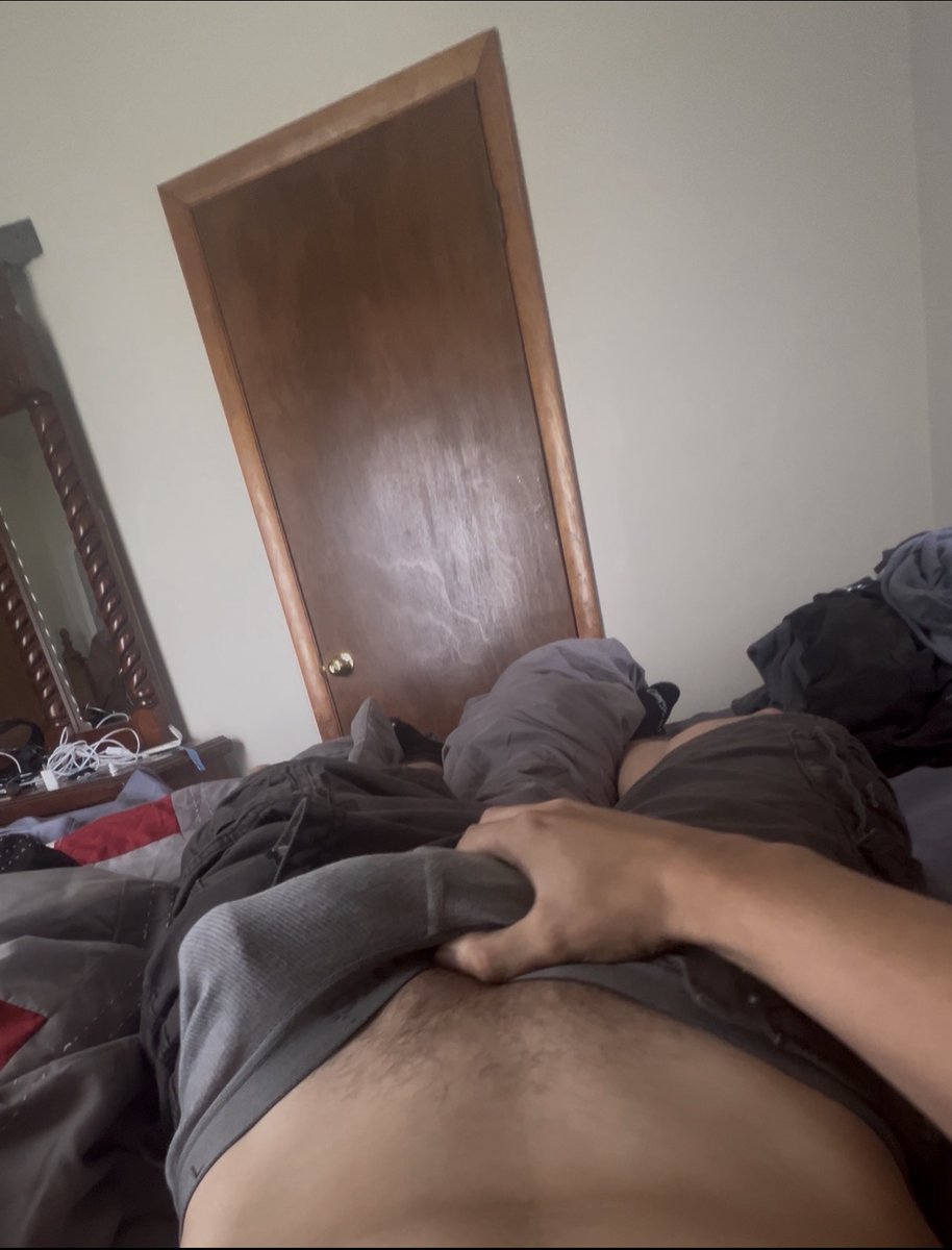 bruisinyocervix's tweet photo. can a real #seller please please make me cum on facetime rly quick with this $5? dm me #nsfwtwt #trade #facetime #ft #seriousbuyer https://t.co/6sDuvIJ3Mj