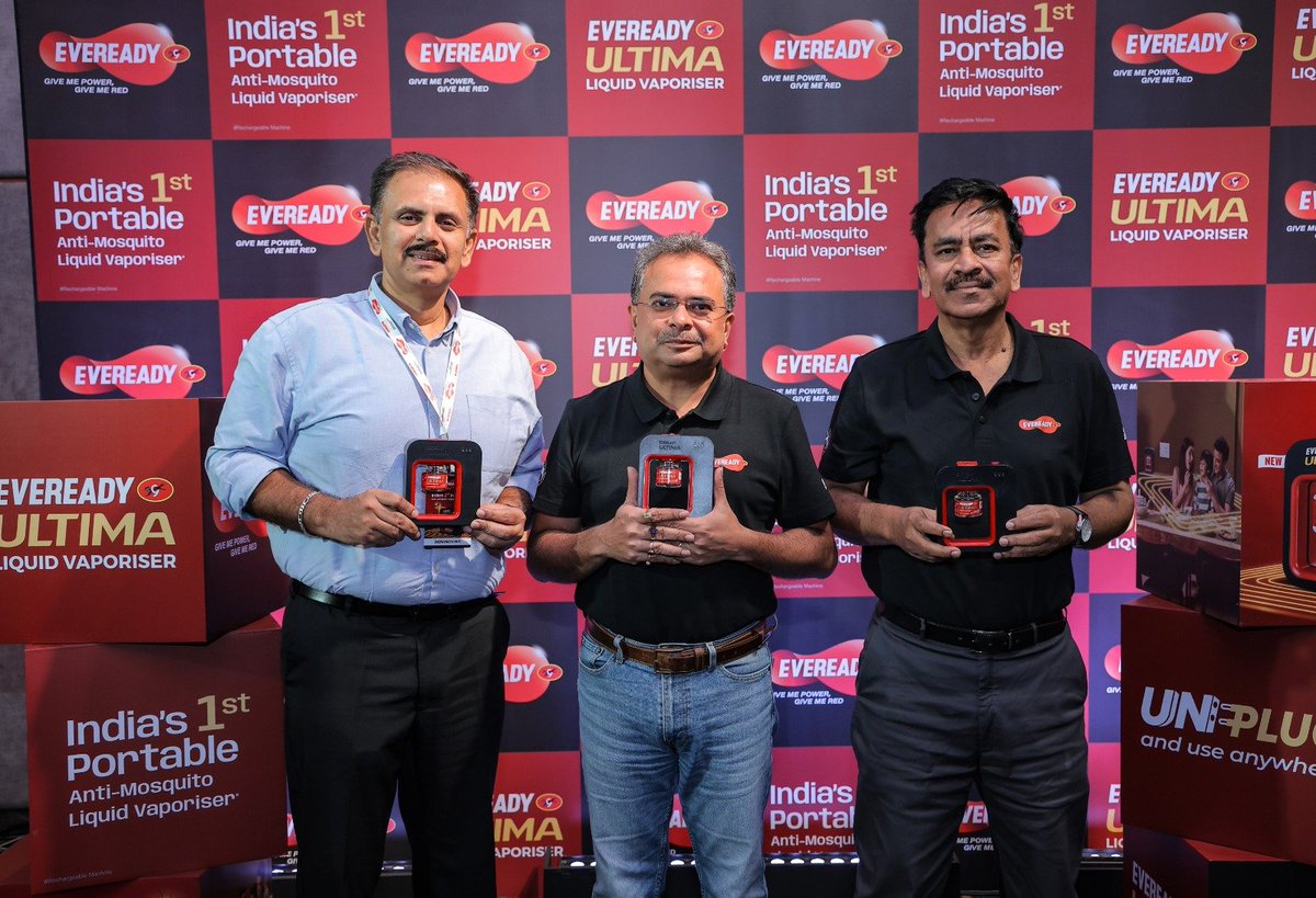 sharma_raj27921's tweet photo. A fixed plug point no longer has to define where liquid vaporiser happens. Eveready ULTIMA introduces portable rechargeable power to mosquito protection in a new format. #EvereadyUltimaPortableLV #UnplugAndUseAnywhere https://t.co/7HJ5jNFLHK