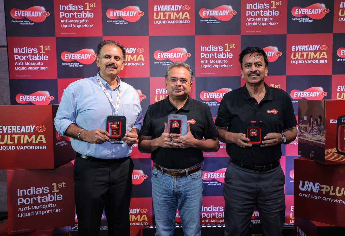 its_Aditya123's tweet photo. No fixed plug point, no problem. Eveready ULTIMA reimagines the liquid vaporiser with rechargeable portability, making everyday mosquito protection more flexible. #EvereadyUltimaPortableLV #UnplugAndUseAnywhere https://t.co/zbzs3uZUIF
