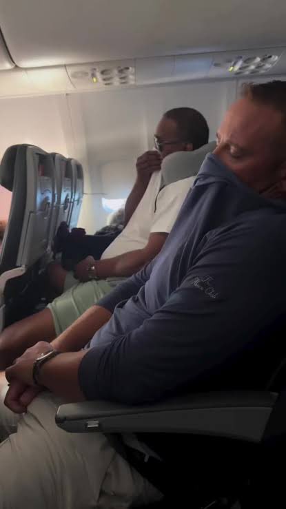 neowilly254's tweet photo. POV: The plane is flying over the Armpit of Africa https://t.co/IEyOMxfvVm