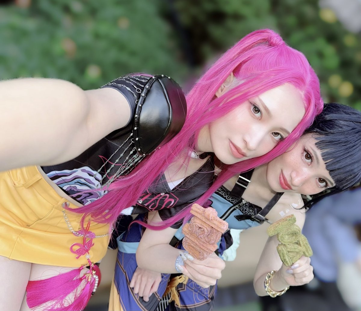 Limbo8bziL's tweet photo. 💚✨🩷
Mira→@Cosplay_Kf https://t.co/g1s9czYZw7