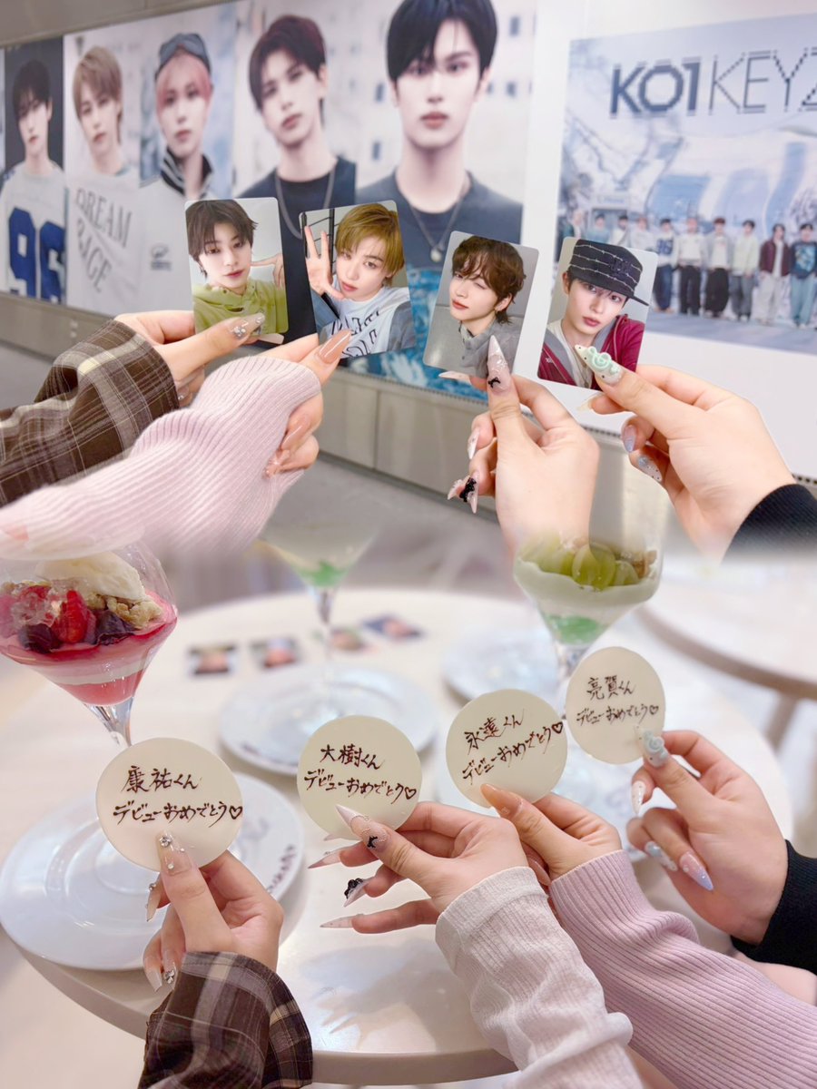 mmdm23_'s tweet photo. .                            ♥♥♥♥♥
                 ┏━━┃┃┃┃┃━━┓
  ∧,,,,,∧  ┏┻━━━━━━━━━┻┓  
( ⸝⸝ ᴗ  ̫ ᴗ)┃デビューおめでとう ♥
/       つ  ┗━━━━━━━━━━━┛

#KO1KEYZ_1007_Debut
#KO1KEYZ #濱田永遠 https://t.co/ItNjsWuRgt