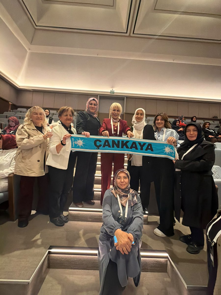 akcankayakadin1's tweet photo. İlçe Kadın Kolları Başkanımız Sayın Derya KAYTAN ve teşkilatımız, Cumhurbaşkanımız ve Genel Başkanımız Sn. @RTErdogan’ın katılımıyla düzenlenen AK Parti Milletvekilleri ile Yasama Yılı Açılış Toplantısı’na katıldı.

@tugbaisikercan 
@akgul_aysel 
@deryakaytan8405 https://t.co/y9bEUSUbBY
