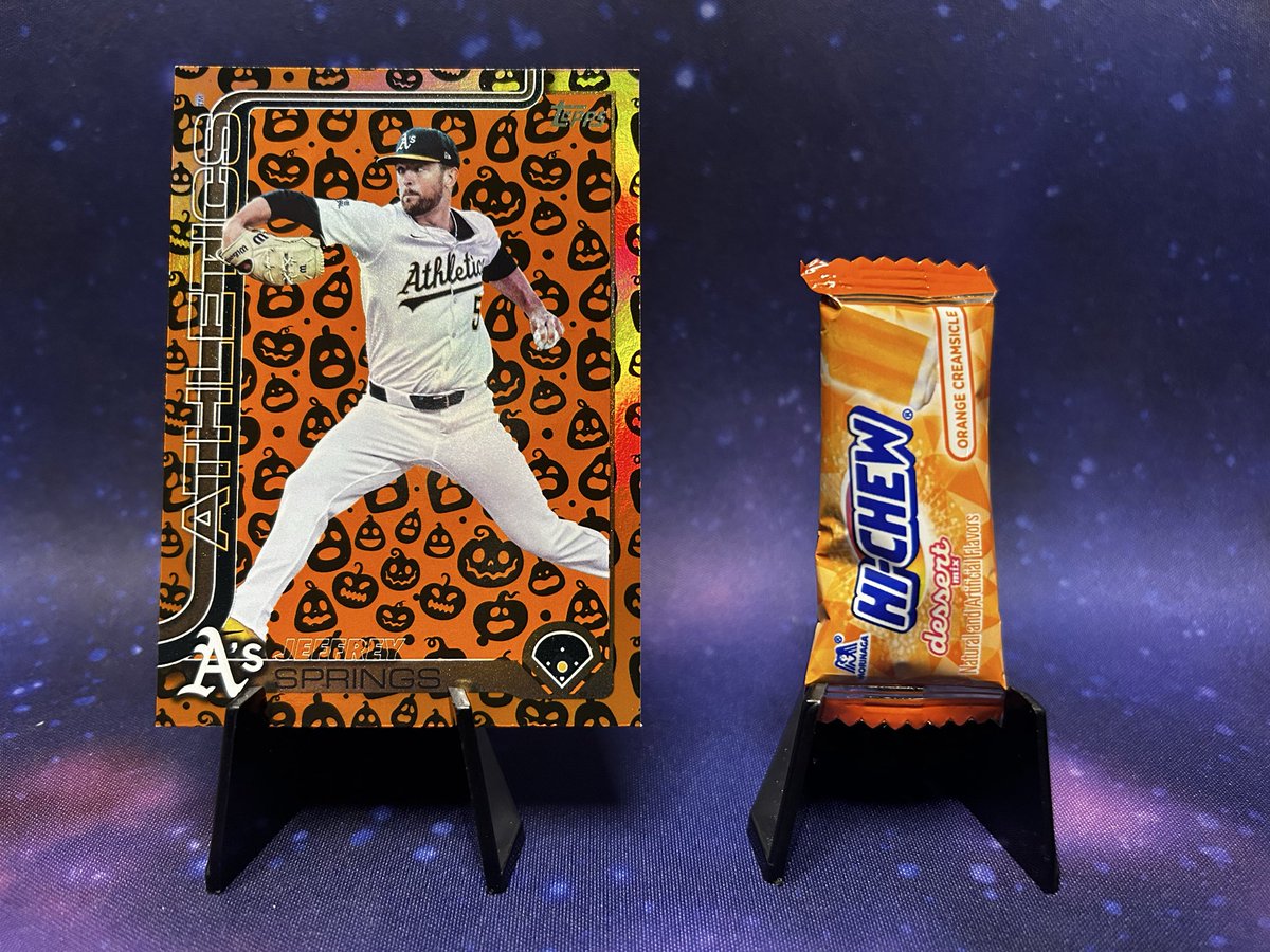 CollectWithKat's tweet photo. You Down With O.C.C.?
October Cardboard & Candy
Day 7:
Jeffrey Springs Jack-O-Lantern 🎃
x Hi-Chew Orange Creamsicle
Are you an Orange Creamsicle fan?
#OCC #CardsAndCandy #TheHobby #THFpro #Halloween #HiChew #Topps https://t.co/GG5ZEeoSAT