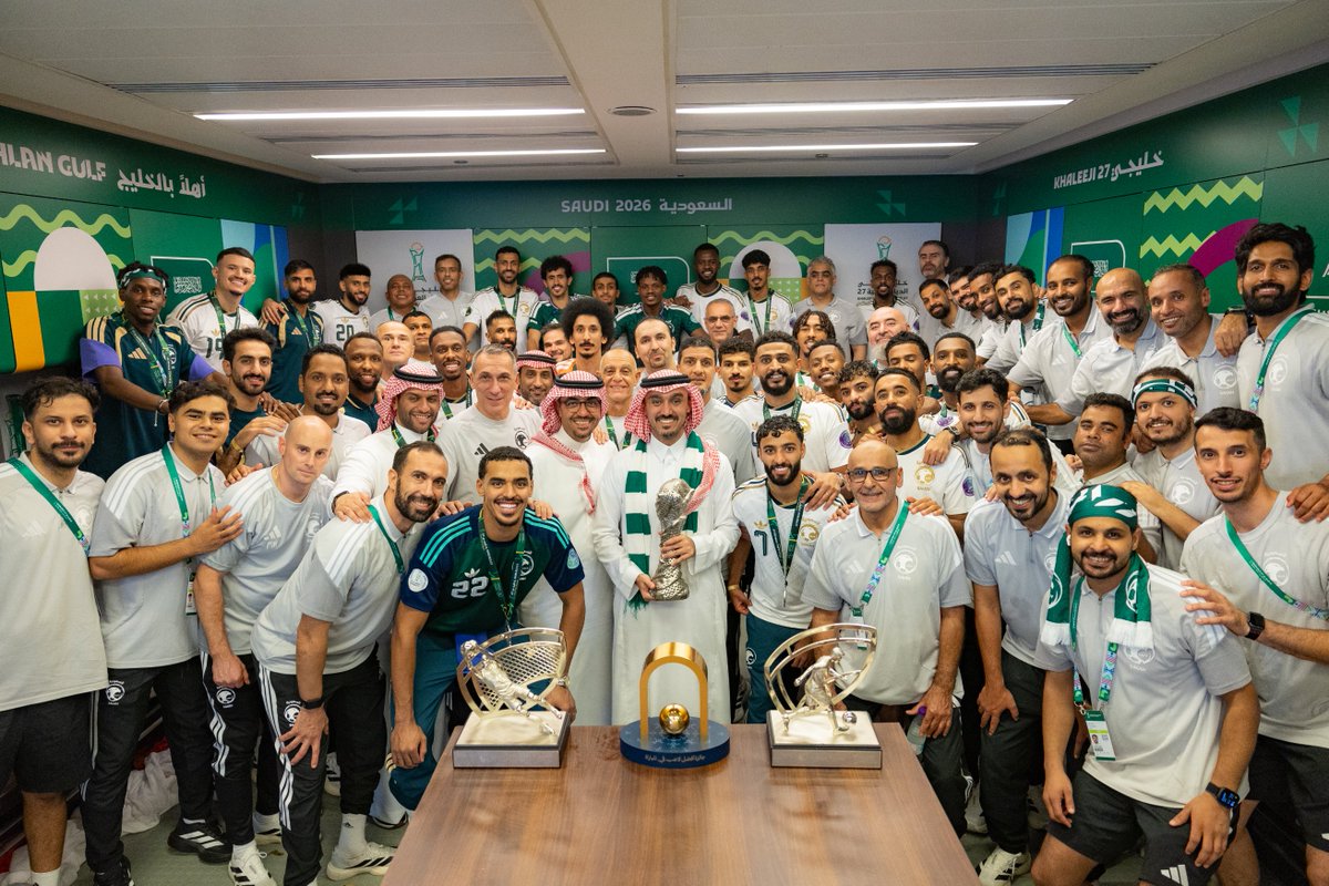 SaudiNT's tweet photo. أبطال كأس الخليج يمسّون عليكم بالخير.. 🇸🇦
#الأخضر_بطل_الخليج | #هذا_الأخضر https://t.co/VWpTdu4BXY