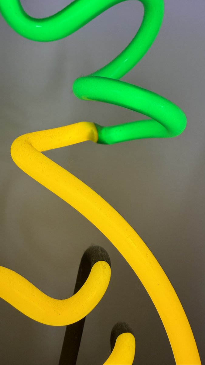 wapple15's tweet photo. #AlphabetChallenge #WeekNforNeon https://t.co/C3Uo17lOqX
