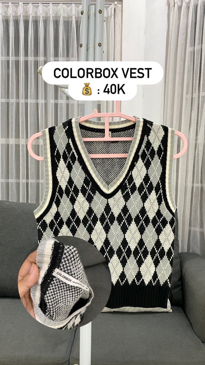 onyournaje's tweet photo. alooo aku mau preloved beberapa pakaian akuu, ini pemakaian pribadi yup!!
📍 yogyakarta
bisa cod (area jogja) &amp; jnt yaa teman teman, cuss dm🫰🏻🫰🏻
#preloved #jogja #prelovedjogja #prelovedbaju #zonauang https://t.co/8CFwcGqMFm