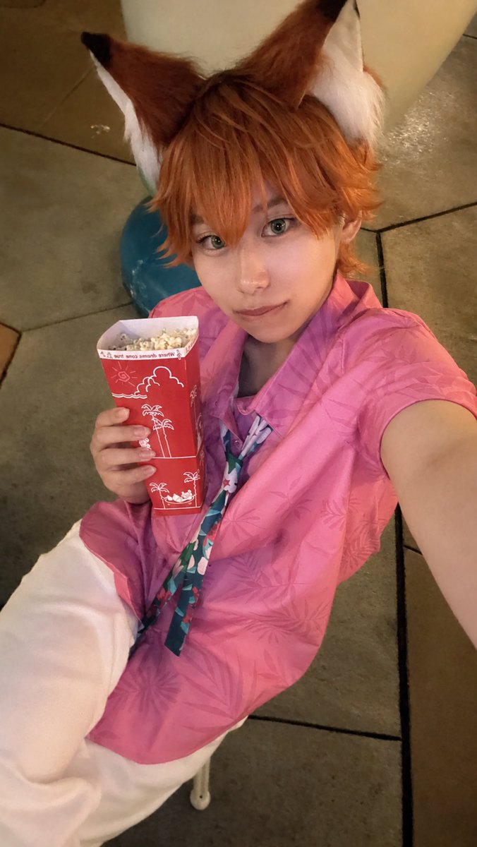 lua____00's tweet photo. 今日はピニャコアーラよりもハニーポップコーンを片手に𝐶𝐻𝐼𝐿𝐿、、、
 #Dハロ仮装 
 #Dハロ仮装2026 https://t.co/k7G0l64IUx