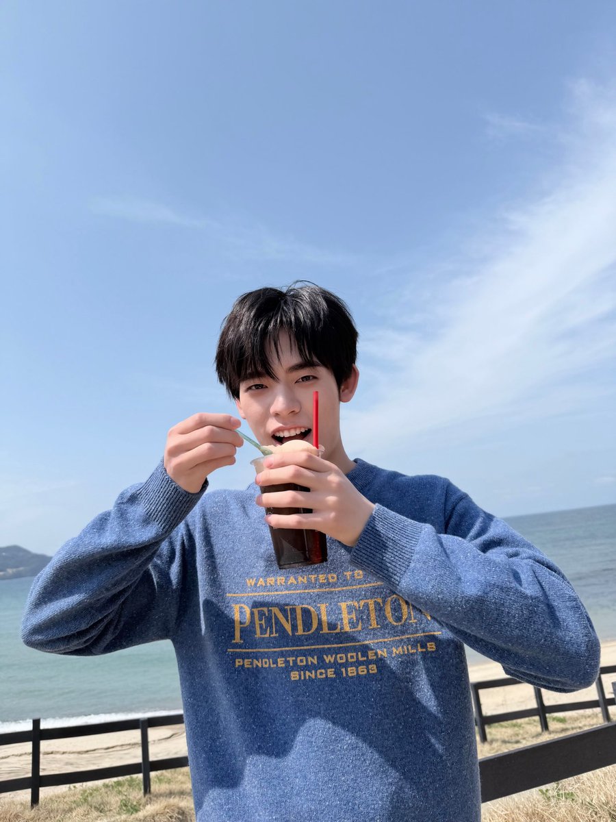 porsuppakarn's tweet photo. nice weather, nicer mood #porsuppakarn https://t.co/OuG2JY84pW