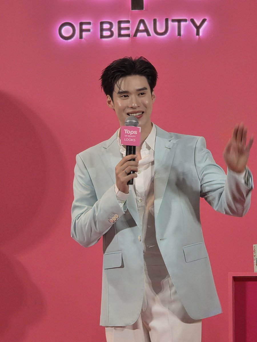 topsthailand's tweet photo. หล่อสว่างงงเหมือนเปิดไฟ 🥹✨️🫶

WHITE GLO TOPS X PEAK

#TopsofBeauty2026 #LOOKSครบทุกเรื่องบิวตี้ #WhiteGloxPeakPeemapol #PeakSmileMomentxTOPS #PeakPeemapol https://t.co/gXOwKHQXbj