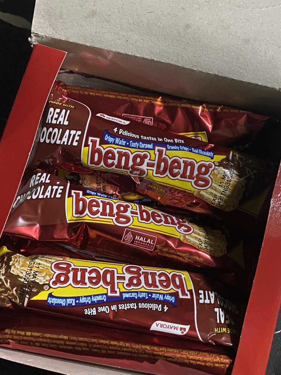 jjucherie's tweet photo. AKOLAMBA pero MAS MASARAP talaga yung beng-beng kesa sa cloud 9 😭😣😿🧎🏻‍♀️#foodtwt ✌🏻 https://t.co/QmLcMkzP68