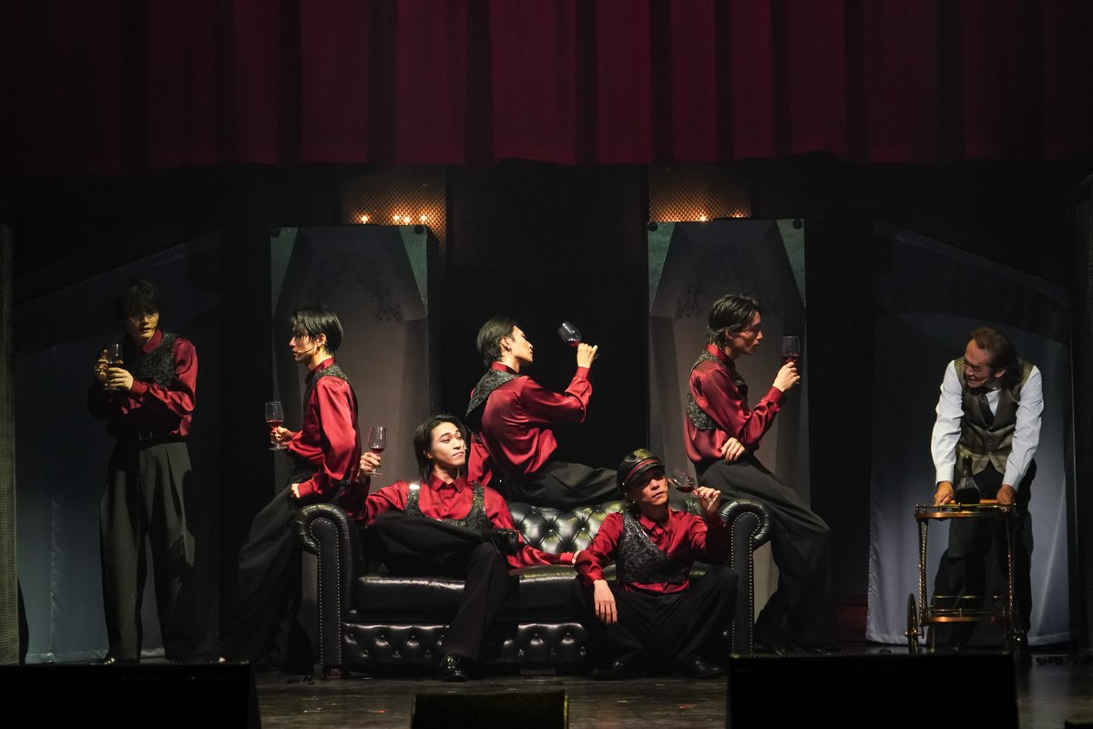 Stage_News_jp's tweet photo. #松下優也 主演『THE ALUCARD SHOW』開幕！

オフィシャルレポートが到着
https://t.co/qJb2VWOyBl

#ALUCARDSHOW2026 #河原雅彦
#平間壮一 #SANTA #滝澤諒 #赤名竜乃介 #山野光 #瀧澤翼  #坂田聡 #野口かおる #彩風咲奈 https://t.co/lt4V3kHMiP