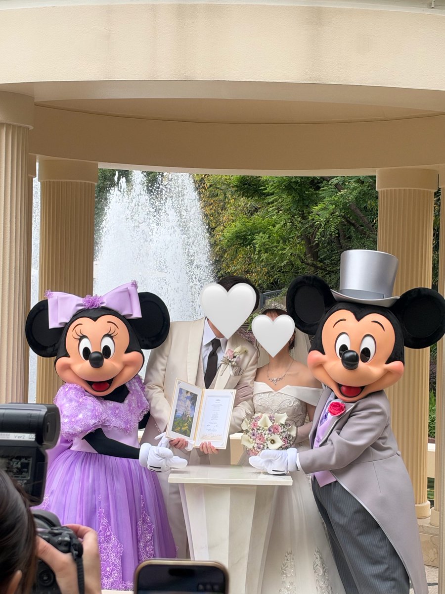 Yuimass_C's tweet photo. 2026/10/04💫
ディズニーアンバサダーホテルで夢のディズニーウエディング叶えてきました🤍
お色直しは巨大ドレスを合法的に引きずりまくったよぉー！🎀

 #FTW #ディズニーアンバサダーホテル
 #ディズニーフェアリーテイルウエディング  #卒花 https://t.co/zMyYrmrINh