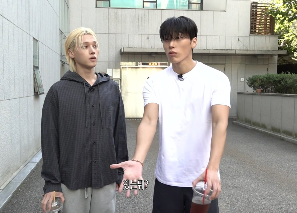 s_0yxu's tweet photo. 오랜만에 9트쫑 보면서 꺽꺽 웃음 ㅋㅋㅋㅋㅋㅋㅋㅋ https://t.co/aU2JX7bcGx