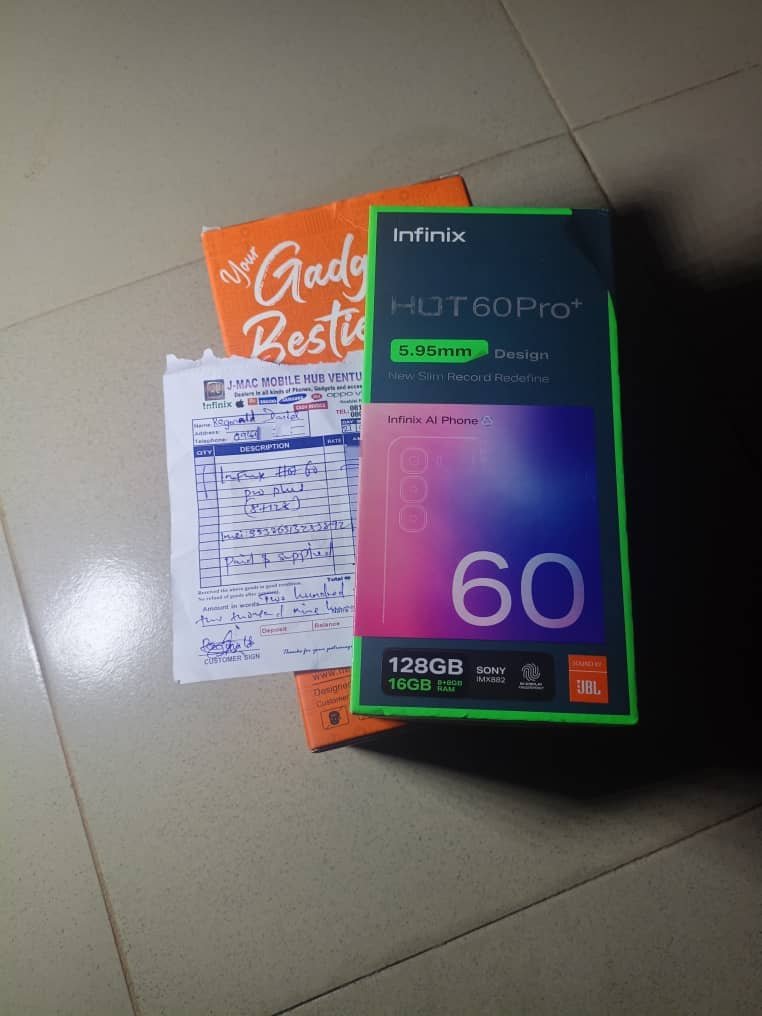 reggieonx's tweet photo. took profit and got my mum a new device and a power bank

hehehehe 🎉❤️ https://t.co/YvSJFcoVoW