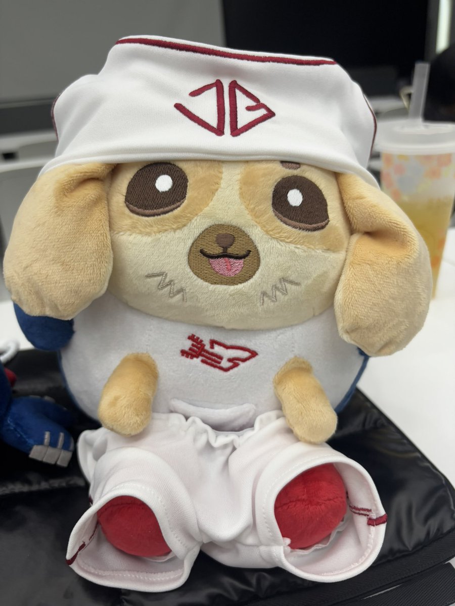 ntlysb24's tweet photo. แล้วเวสลี่ เสื้อกวิ้นกลายเป็นหมวก กางเกงโหลดต่ำ 555555555555555 https://t.co/Wdp2mZJuhW