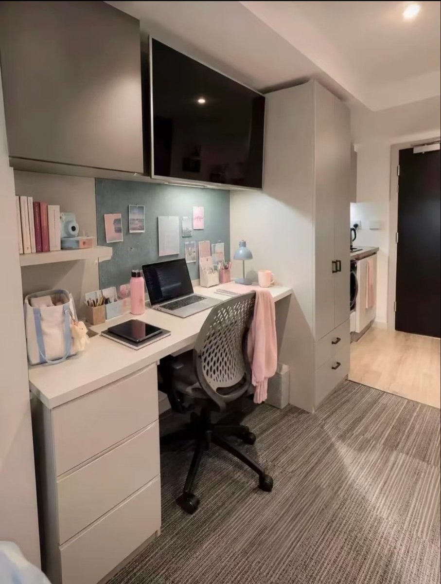 skyecorner96's tweet photo. my kind of comfort, my kind of space 🧸 https://t.co/G6uAQipLsd
