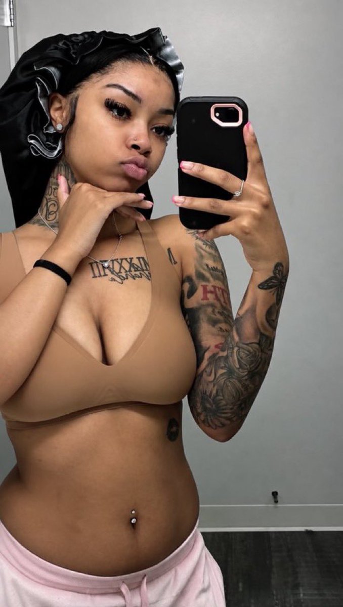 itsmia099's tweet photo. 🍑 https://t.co/tmpX9i4VG1