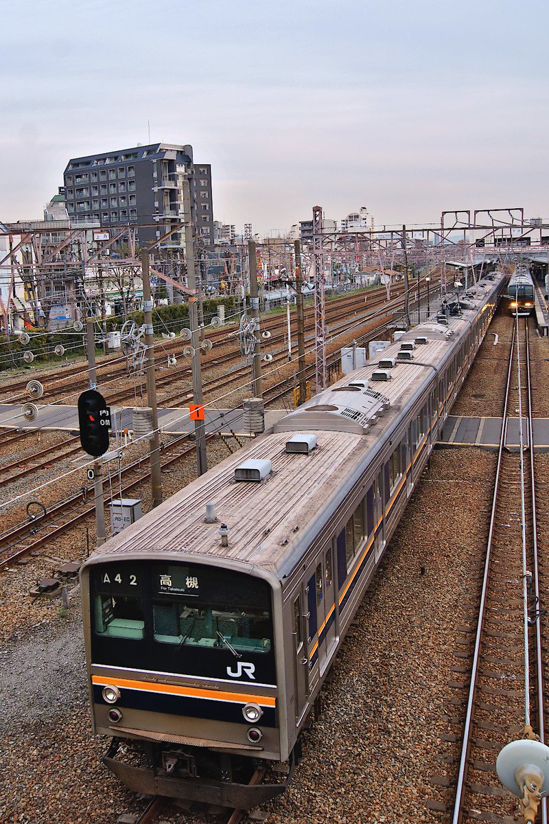 kawahiyo6330's tweet photo. 色はスカイブルーでいいので、7連で本線走る姿をもう一度見たいという叶わない望み https://t.co/lEZqSrNuSH