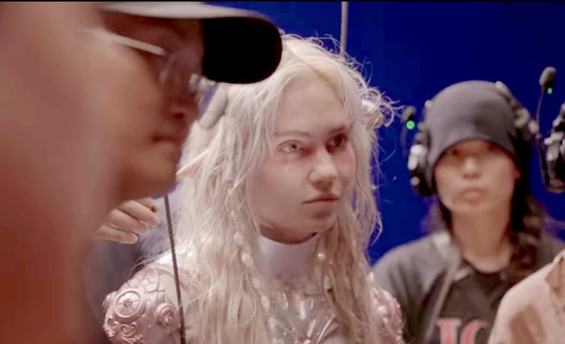 hourlygrimes's tweet photo. GRIMES IS COMING https://t.co/Aqjf6N31uJ