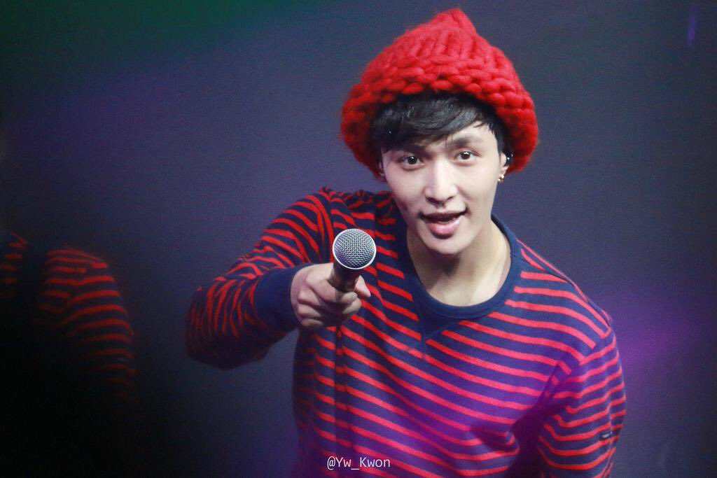 Lay_MexxxxxDown's tweet photo. レイちゃんお誕生日おめでとー!
#HappyLAYday #HappyYixingDay
#1007LAYDAY #LAY35 @layzhang
💜💜💜💜💜💜💜💜💜 https://t.co/613BkSzK7m
