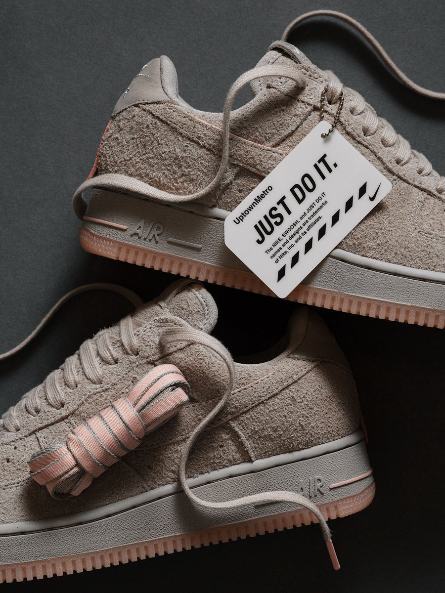 SneakerShouts's tweet photo. Dropping at 10am EST. 
Nike Air Foce 1 Low ’01 “Subway Rat” 

BUY HERE: https://t.co/cEdSLUZkRu https://t.co/ep8tmmsNPl