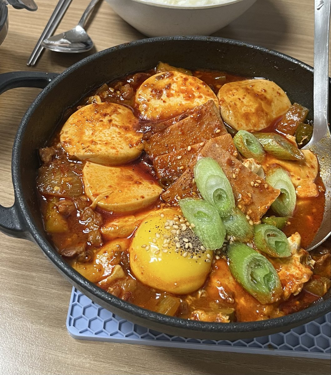 kkyull00's tweet photo. 내가만들고내가먹는 스팸 순두부찌개 https://t.co/6NyetzxKFn