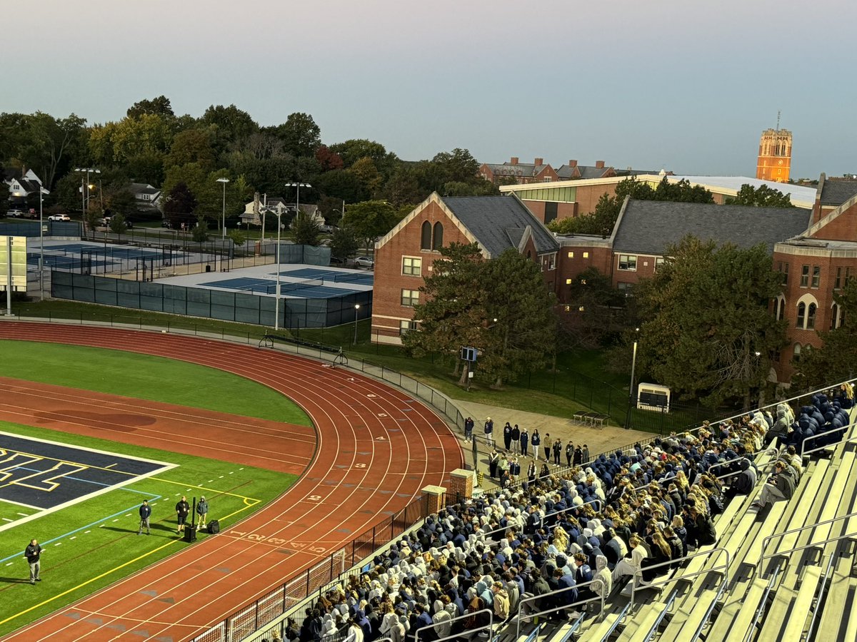 jcusports's tweet photo. Beautiful morning for the annual SAAC Mental Health Walk!

Doing the important work of shining a light on mental health 💙💛 https://t.co/MU1UUoM5y6
