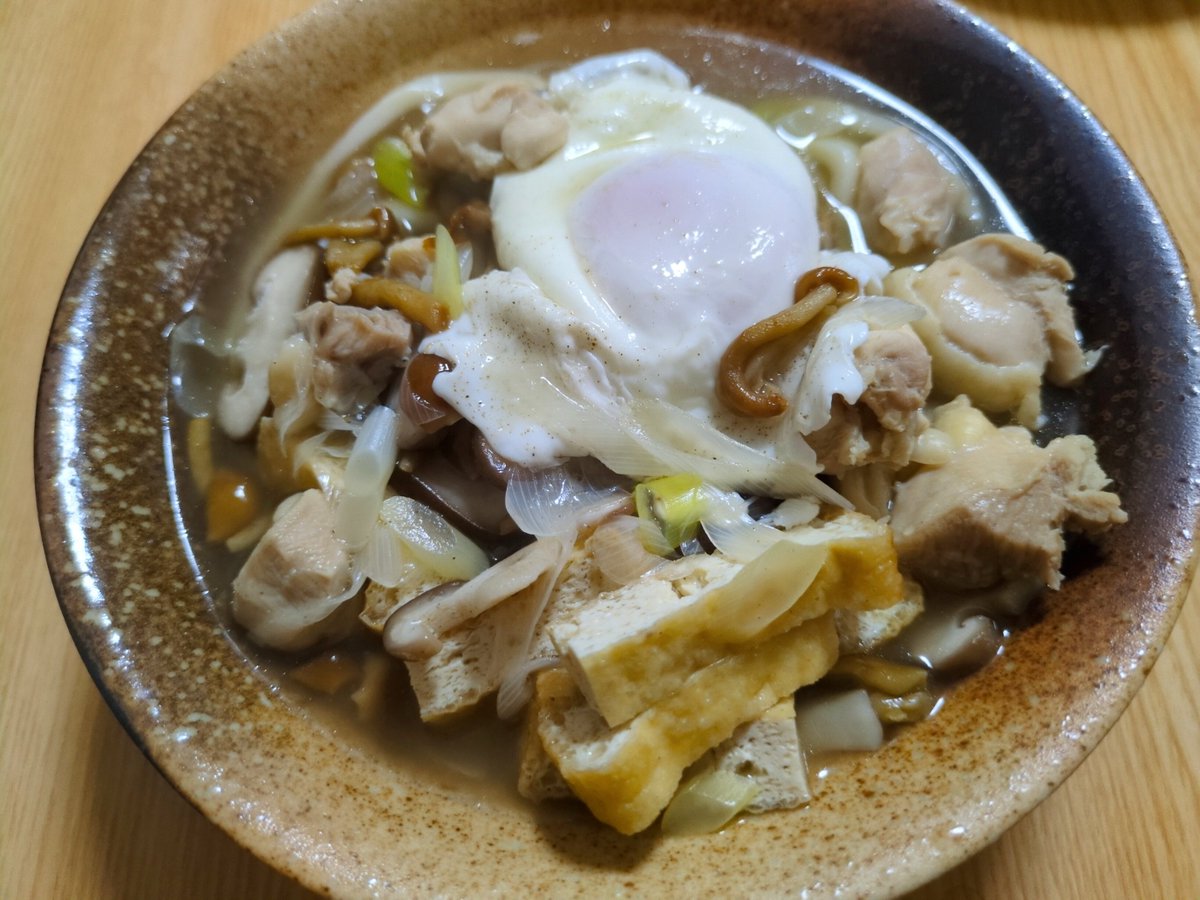 Fran1011_FW's tweet photo. 鶏ときのこの煮込みうどん
#今日のフランチ https://t.co/DB9MlMQEVp