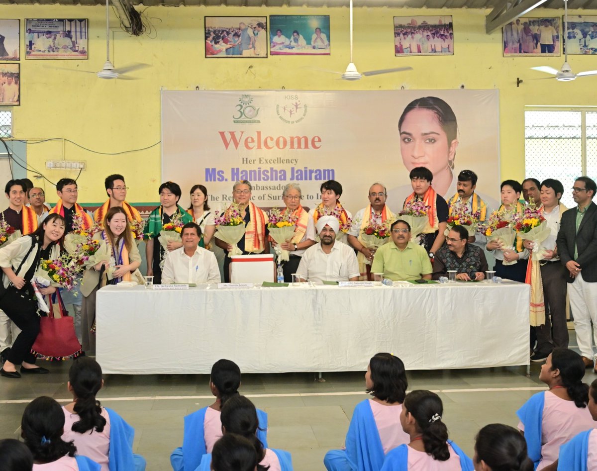 achyuta_samanta's tweet photo. Very happy to celebrate Japan Day at KIIT and welcome 16 guests from Japan. Representatives of GustoDevelopment, K.H. Co., MiDriq NbS, NanoFrontier, Ridgeworks, Nichiin Software and the Japan Science and Technology Agency went around our campus, saw the facilities and spent time with our faculty and students.

I was especially happy that my lovable KIITians could speak directly with people working in Japan. Through KIIT’s association with Tech Japan, and the initiative supported by Japan’s Ministry of Economy, Trade and Industry and Deloitte Tohmatsu, I hope more of our students will have the chance to learn and work in Japan.
 
My sincere thanks to all our guests for coming to KIIT and taking an interest in our students.