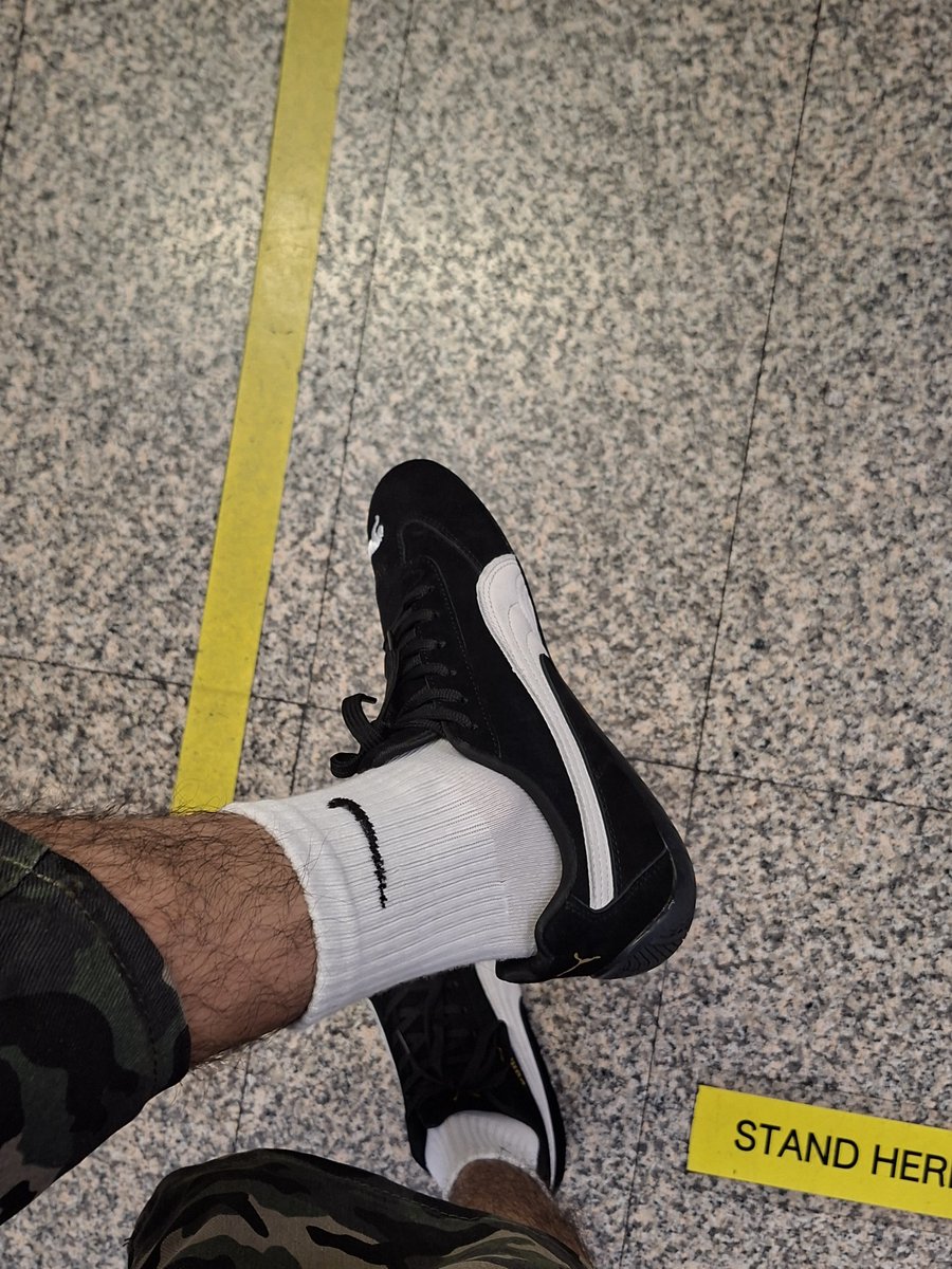 Alex_r1l's tweet photo. ปล่อยต่อถุงเท้าคู่นี้งับบ ใส่เดินทั้งวัน อากาศโคตร้อนอับมาก 🧦😣 #ขายถุงเท้า #ดมถุงเท้า #ทาสเท้า #รับงาน #รับงานกทม https://t.co/3ieQ4nX4jL