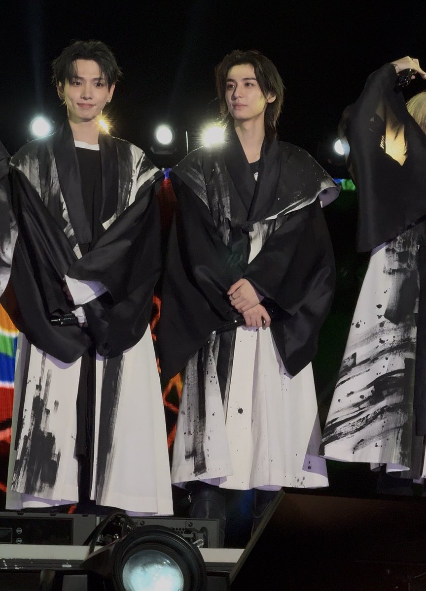 xosm0ry's tweet photo. 경복궁YEA ~ https://t.co/HMXYBpZmUo