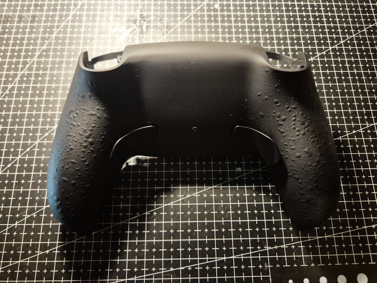 DubC3D's tweet photo. DSE back button housing for DS/PS5 with daughter board mount. Daughter board for SuiOvOi pictured. https://t.co/iMkXvimoQ2