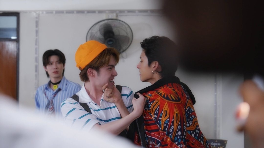 TheDDormSitcom's tweet photo. Behind The Scenes “หอตัวดี The D Dorm Sitcom EP.3” 🏢✨

สามารถรับชมได้แล้วตอนนี้ที่ iQIYI ที่เดียวเท่านั้น : https://t.co/PC37GFzvi4

THE D DORM SITCOM EP 3
#หอตัวดีEp3
#หอตัวดีTheSitcom
#TheDDormSitcom
#MandeeWork https://t.co/YxBYEEvYim