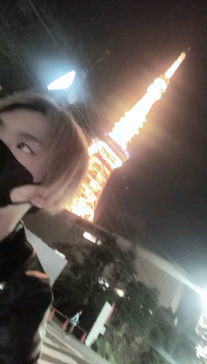 laruva_09's tweet photo. ぜんっぜんエモいの撮れなくてしぬ

ひとりのときどうやってんの？ https://t.co/KVjrOK05Zy