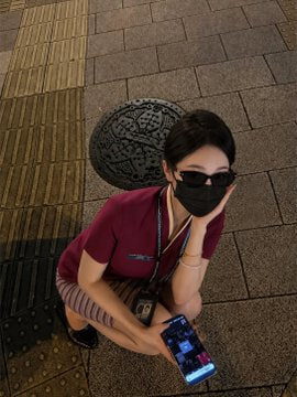 SS555J's tweet photo. 成熟女人的骚，从来都是用腿先开口的🫦 https://t.co/mQOB0h7cZ4
