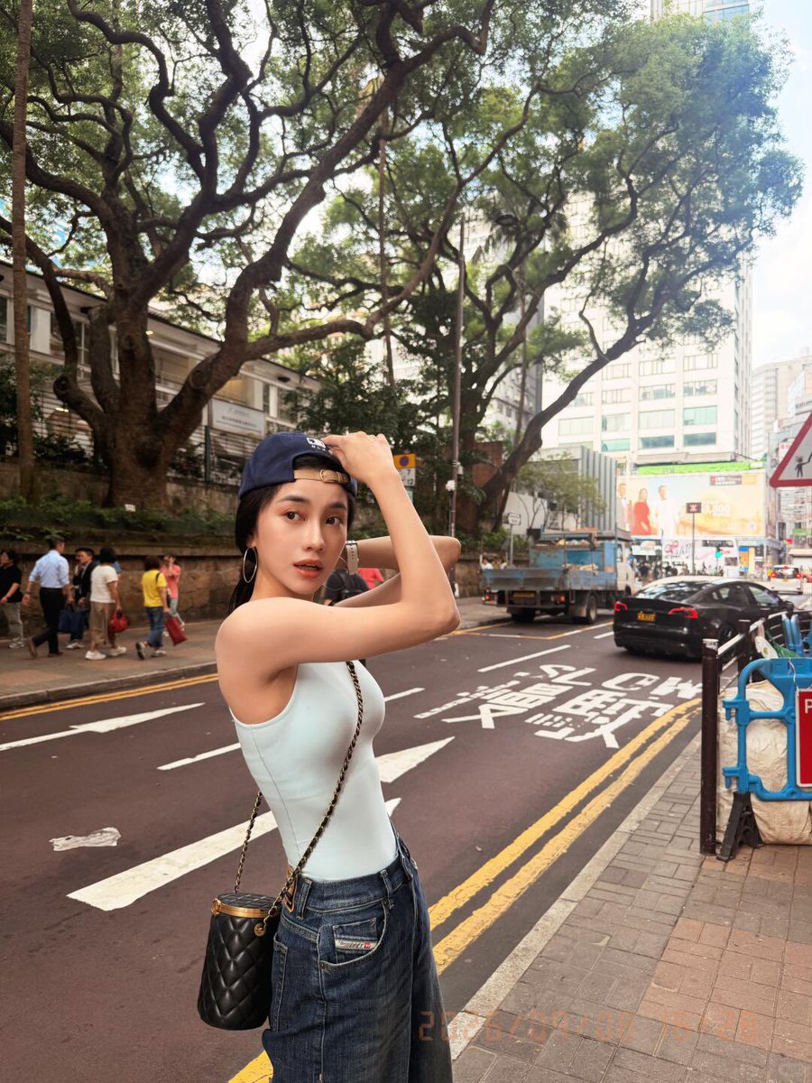 linboyangupdate's tweet photo. [📸] 261007 • xiaohongshu update: 

“Hong Kong day city walk.”

(1/3) • #林博洋 #LinBoyang #Niki林博洋 https://t.co/MyWT9s3bHX