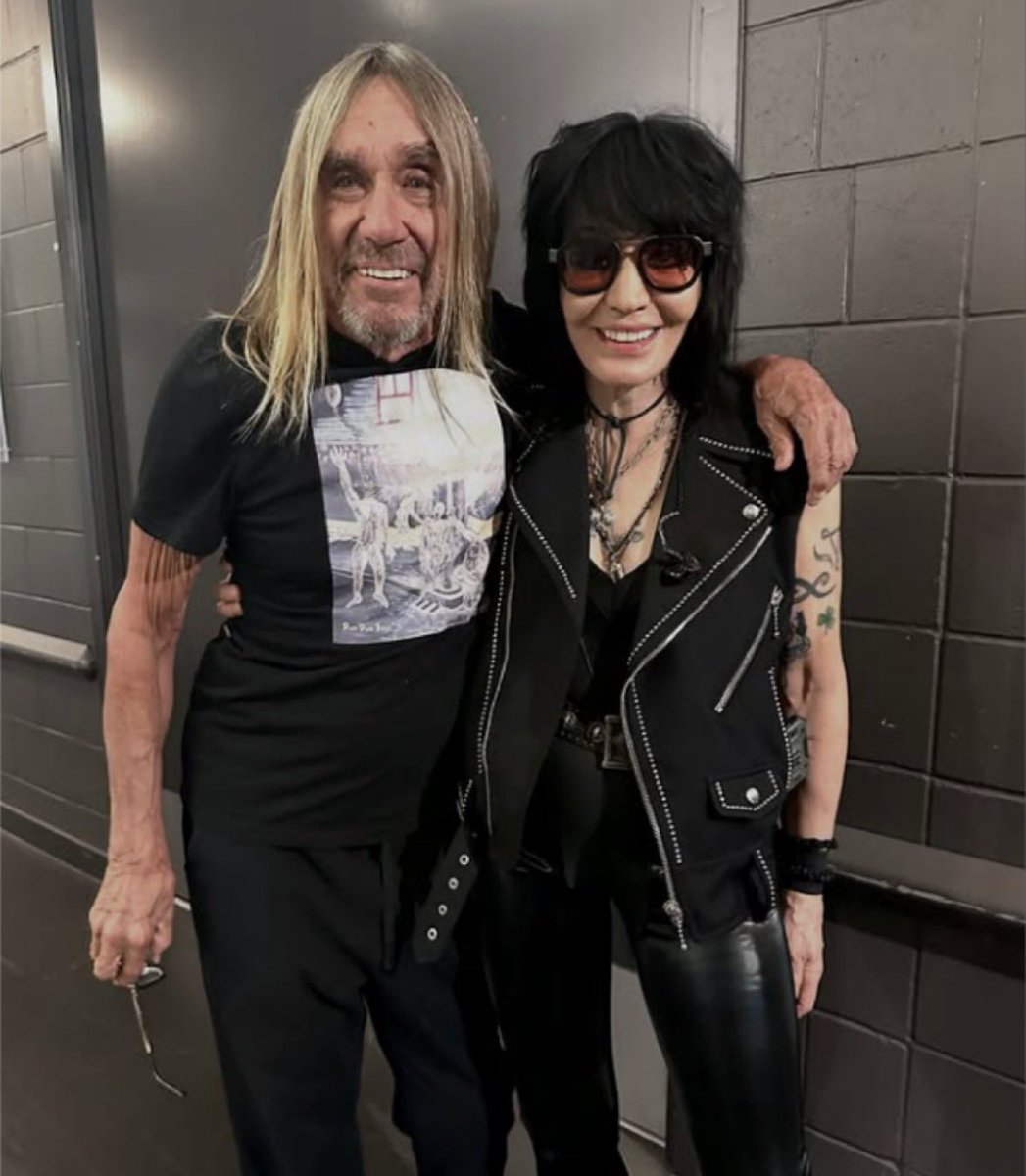 historyrock_'s tweet photo. 79-year-old Iggy Pop and 68-year-old Joan Jett were photographed together backstage.

Two iconic rock stars who are still rocking out there! https://t.co/uG5AnujT6M