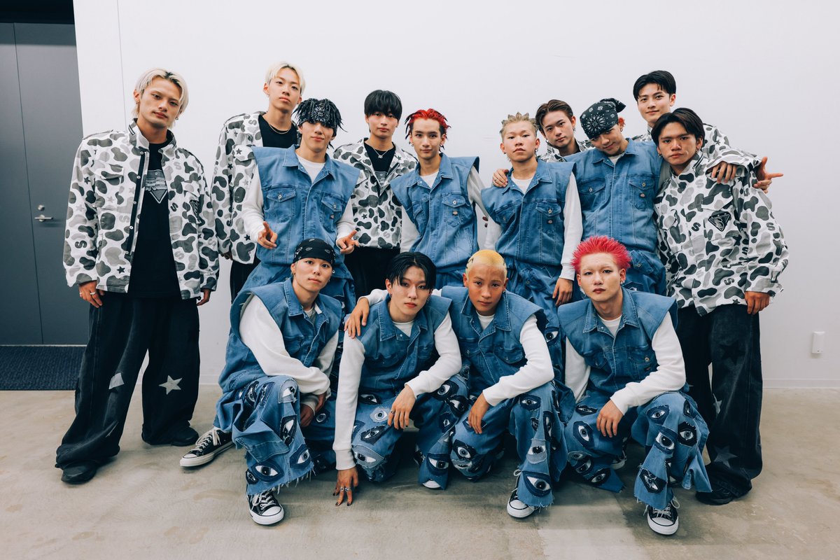 ldh_scream's tweet photo. 𝘿.𝙇𝙀𝘼𝙂𝙐𝙀 𝟮𝟲-𝟮𝟳 𝙍𝙊𝙐𝙉𝘿.𝟭
𝗧𝗵𝗮𝗻𝗸 𝗬𝗼𝘂!!

開幕戦、悔しい結果に終わってしまいましたが
皆さんの応援のおかげで会場・配信ともに
オーディエンスジャッジでは
白星を獲得することができました。

たくさんの応援、本当にありがとうございました！
#LDHSCREAM はこれからも
挑戦を続けていきます💥

ROUND.2も全力で臨みます！
ぜひこれからもよろしくお願いします🔥
─────────
𝙎𝙏𝘼𝙍𝙏𝙄𝙉𝙂 𝙈𝙀𝙈𝘽𝙀𝙍
No.1 京太朗
No.9 LION
No.10 TAKAAKI
No.11 ymd
No.20 Ryunosuke
No.39 RYU-SEI
No.78 KANATA

𝘼𝘾𝙀 𝙋𝙀𝙍𝙁𝙊𝙍𝙈𝙀𝙍
No.0 武蔵

>>𝙉𝙀𝙓𝙏 𝙈𝘼𝙏𝘾𝙃<<
ROUND.2 vs SEGA SAMMY LUX
🗓️10/20(火)18:30
📍TOYOTA ARENA TOKYO
🎫https://t.co/FDtqAH5mV6 

Photo / Norito Ohazama
@Norito_Ohazama 
Costume design / KOTA、TANKOBU MAI

@Naoto_EX_3JSB_