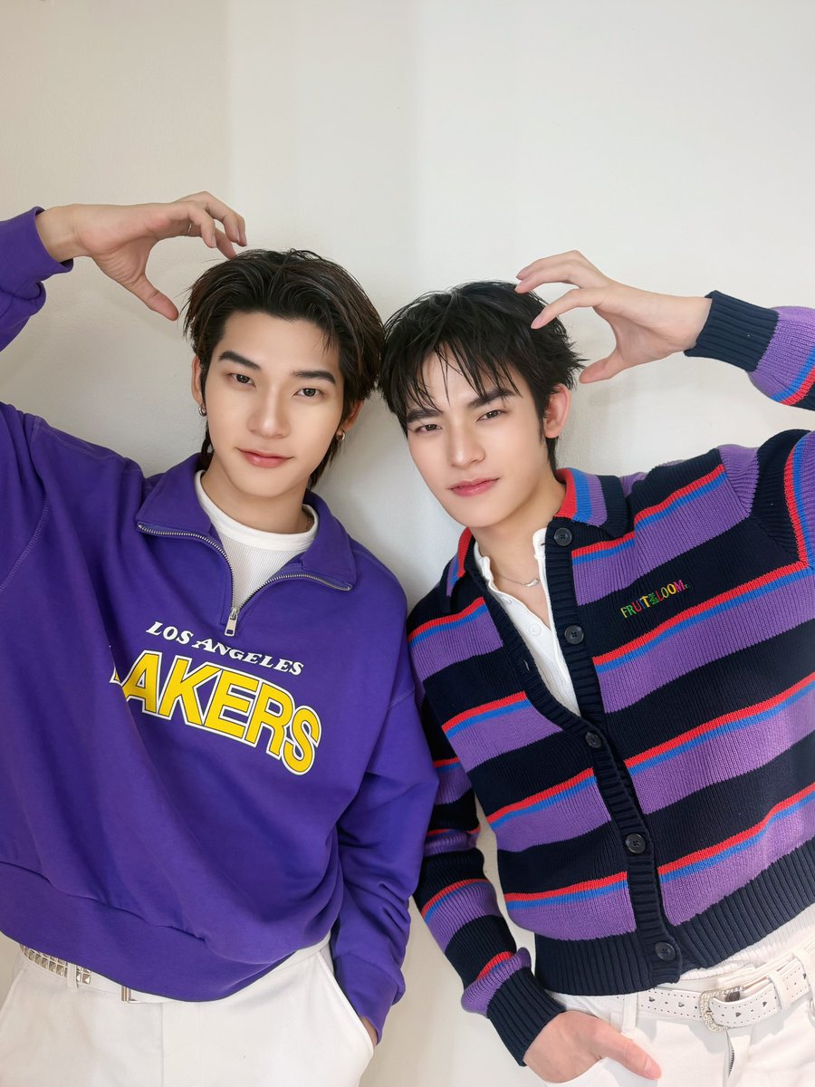 DomundiTV's tweet photo. พบกับ “ตี๋ตี๋” @twnpich และ “ป๋อ” @porsuppakarn ได้ในงาน RYO Strong Roots, Bright Stars with TeeTeePor at Tops of Beauty by LOOKS ✨

RYO HAIR X TTP
#RYOHairXTeeTeePor https://t.co/vwd2O18XZU