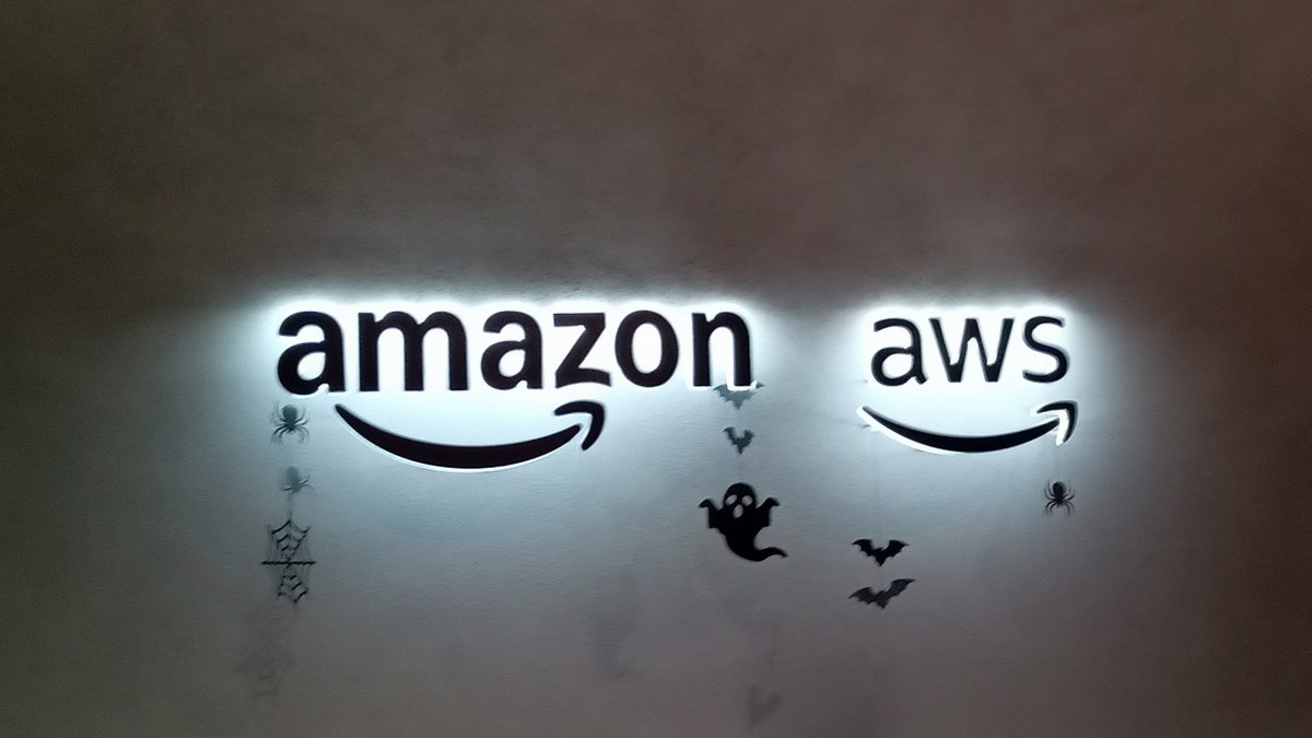 FinTechmizuno's tweet photo. 有難うございました！
AWS 秋のクラウドオペレーション祭り 2026 〜AI をクラウド運用にも活用しよう〜
#awsopsfes https://t.co/M9mGa0ABch