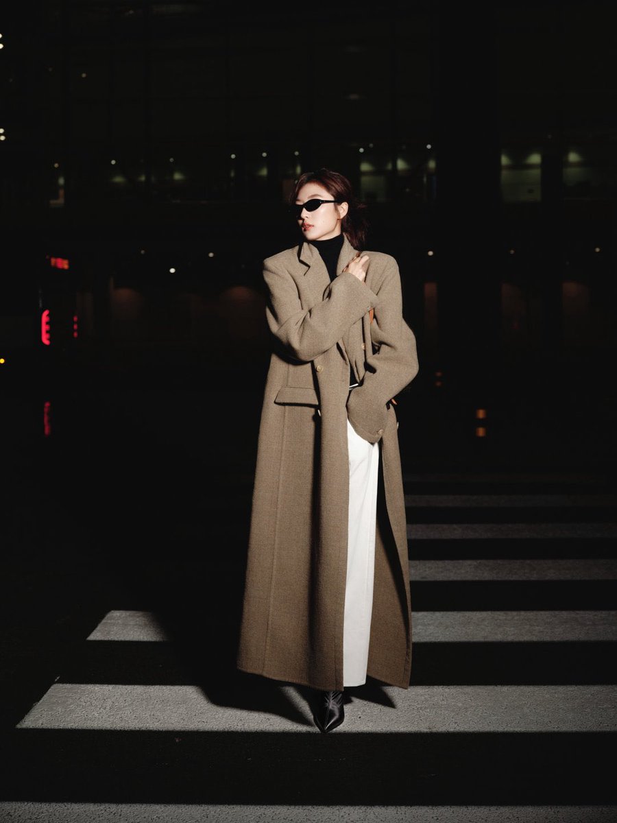 ssunqian's tweet photo. Autumn called, so I packed my bags and left. Paris, long time no see https://t.co/5tKsJWfLnJ