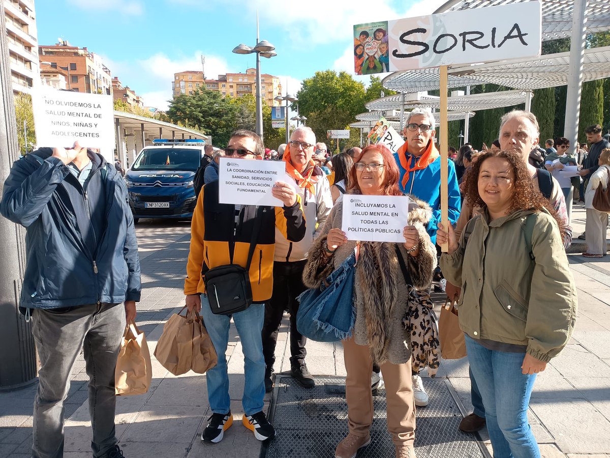 asovicafadess's tweet photo. Haz match con la salud mental 💚
Hoy hemos estado en Zamora para celebrar el Día Mundial de la Salud Mental.
#hazmatchconlasaludmental #asovica #diasaludmental #zamora #soria https://t.co/UdZAMOXaWk