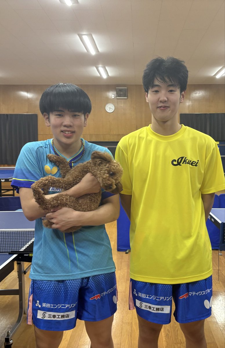 kinmedar's tweet photo. いつもありがとうございます😊
小学生の頃から何度も対戦している岡山リベッツ谷本選手（中央大学所属）吉山卓球センターに来て来れました‼️🏓

#卓球　#吉山卓球センター　#愛犬ルル
#吉山和希　#谷本拓海 https://t.co/GbbNbA2iDY