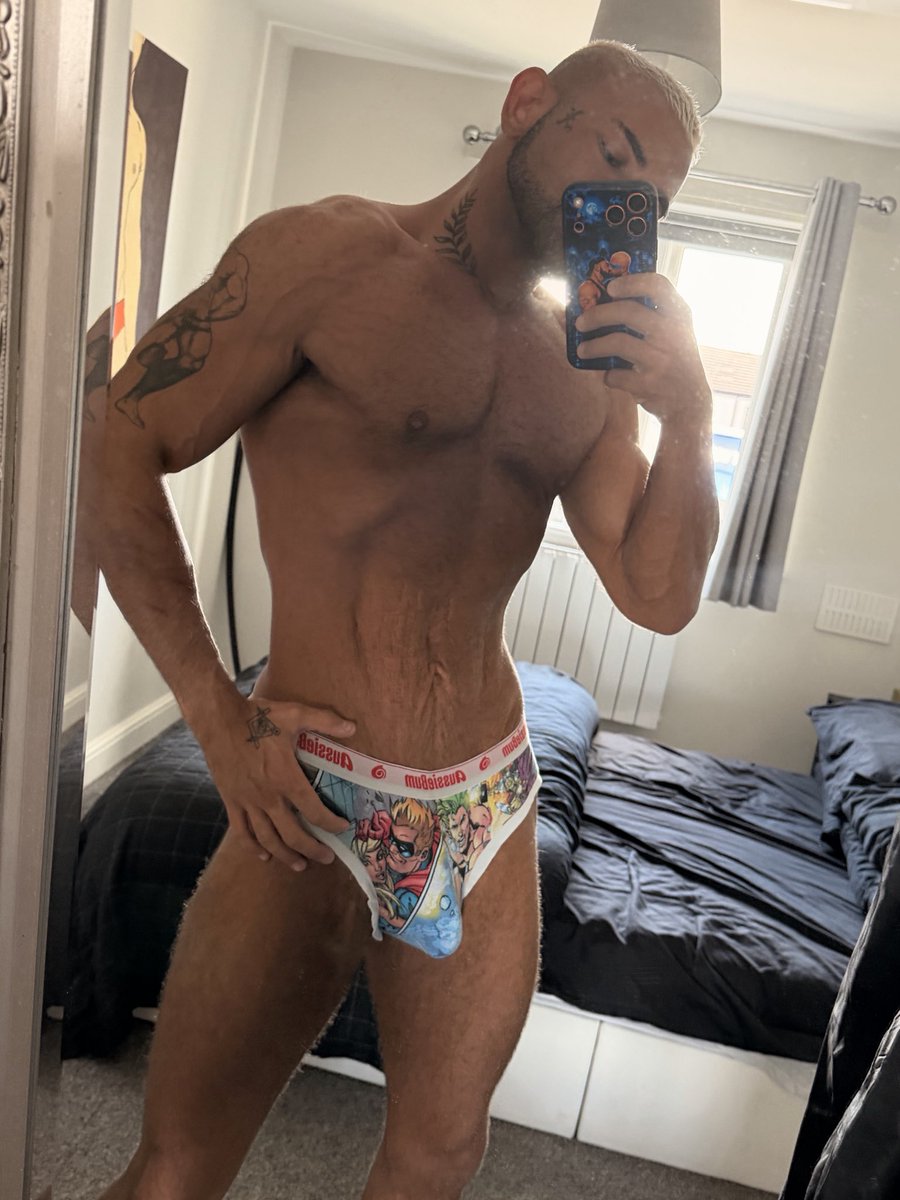 Jakeywakey0's tweet photo. Got my super hero briefs on, my super man is in the shower 

Have you found your super hero yet? 

He’s probably on brodar 

Download it free. Join free and experience cruising, connecting advert free! 

https://t.co/s8JRFQiLT7 or search “brodar app” in the App Store @brodarofficial