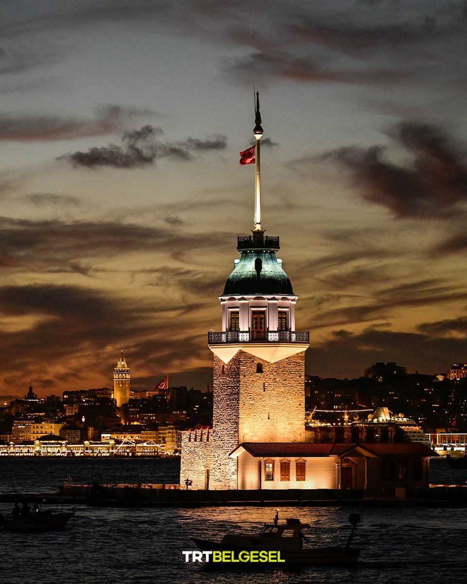 TRTBelgesel's tweet photo. İstanbul'da gün batımı 🌅
📸: Cem Tekkeşinoğlu, AA https://t.co/kvNYWmgr9S
