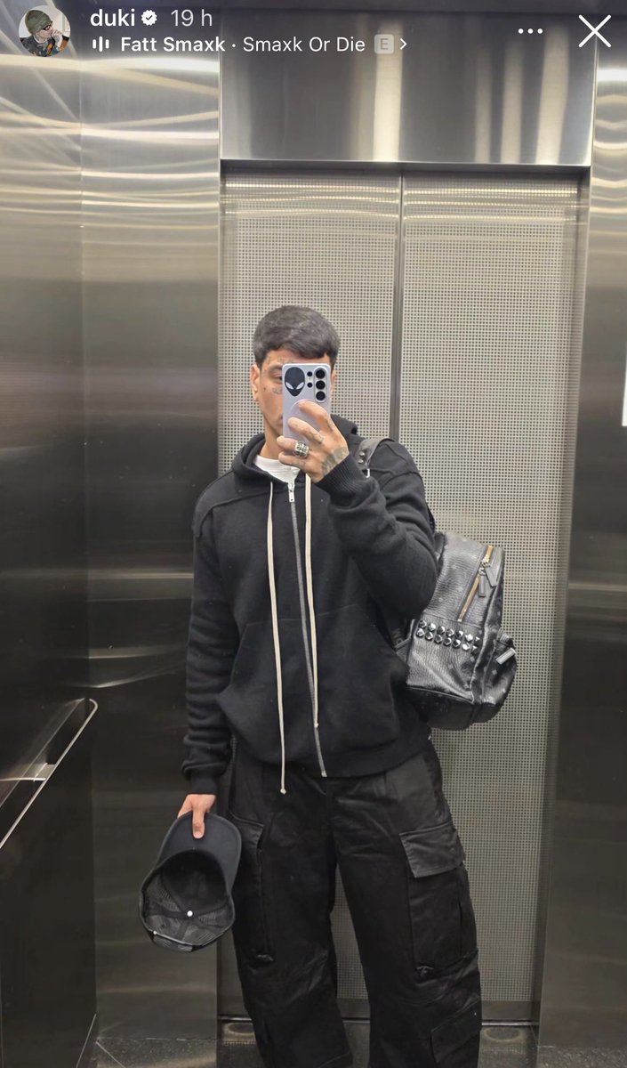 desquiced's tweet photo. que le pasó a duki?? la vi rápido a la historia y pensé que era un twink que sigo https://t.co/Ew9P40Vv7o
